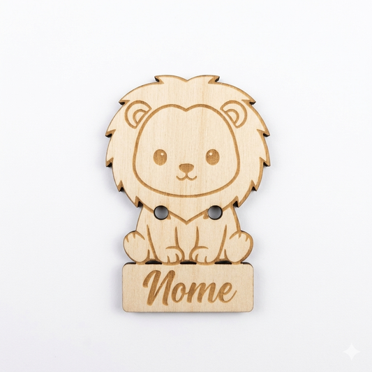 Targhetta in legno leone con come inciso